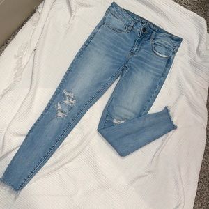 Medium Wash American Eagle Jeggings